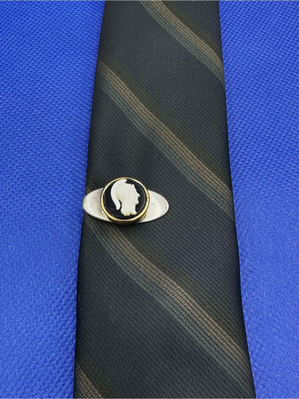Silver & Gold Tone Carved White Cameo Profile Tie Bar/Scarf Clip - MbTWBr1